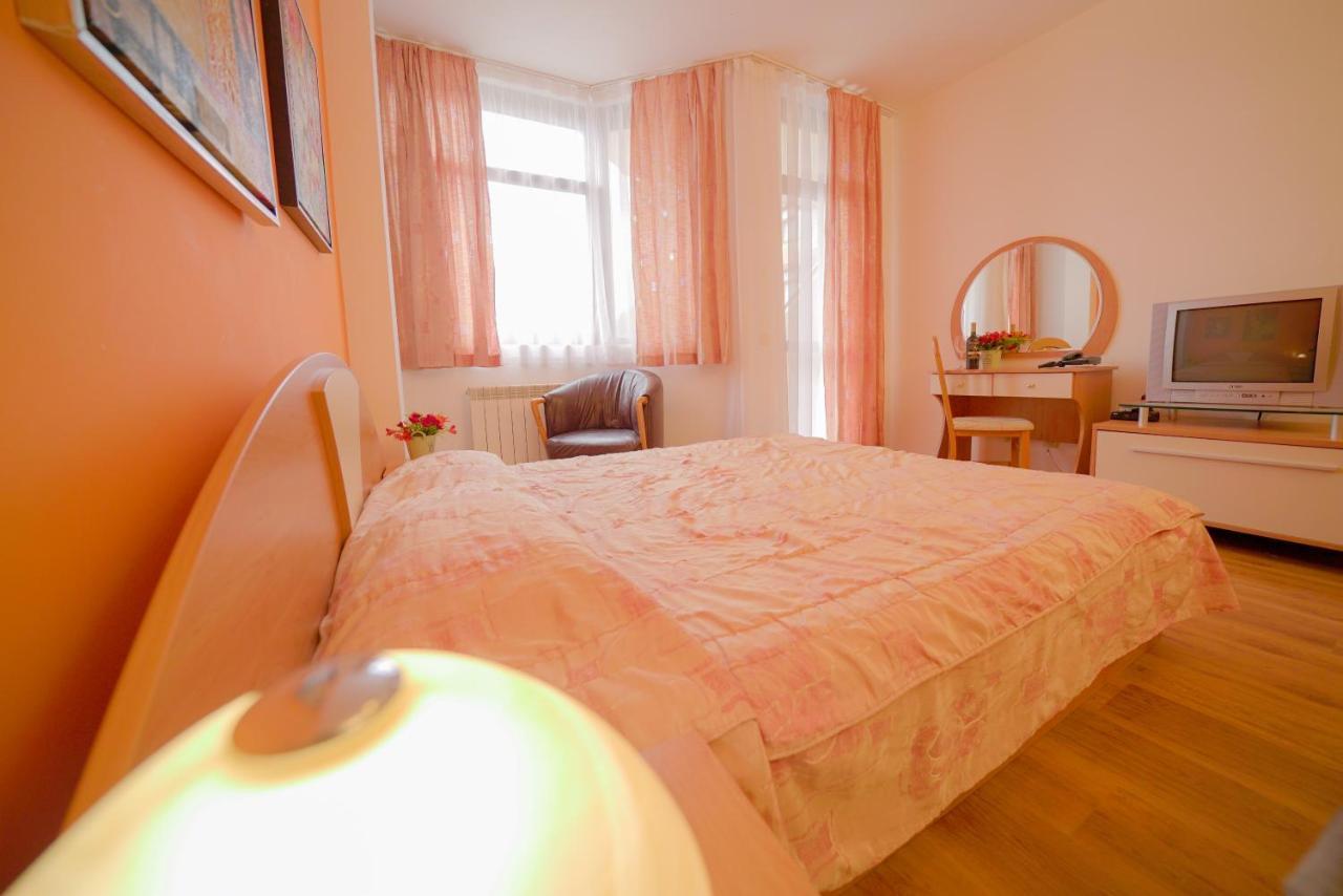 Apartments Flora-Daisy ボロヴェッツ エクステリア 写真